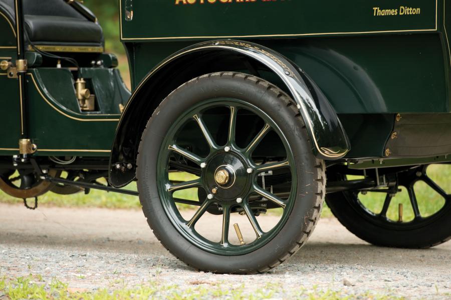 Детали экстерьера AC Auto Carrier Delivery Box Van (1683) 1912 года  (фото 15 из 15)